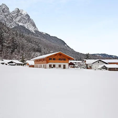 Apartment Bergenzian *